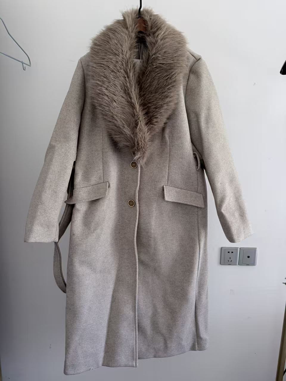 Damski płaszcz z ciepłym futrz – Wool Coat Peacoat recenzja i cena